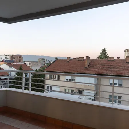 Apartament D *